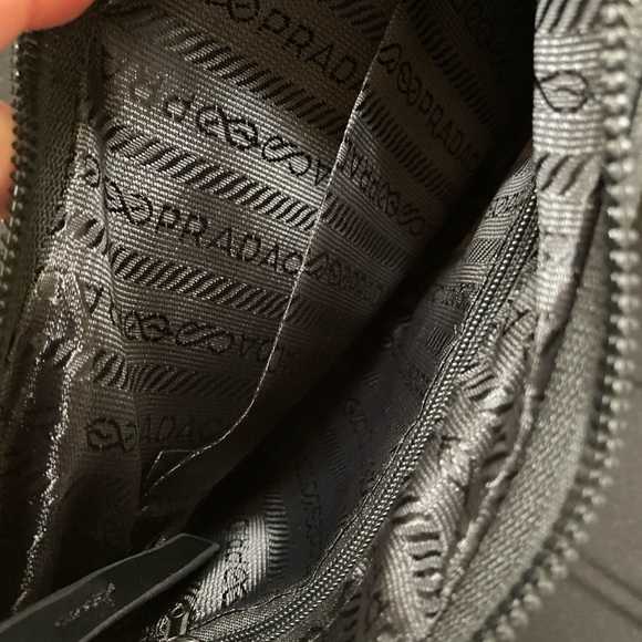 Prada Sleek Black Chain Shoulder Bag - Picture 4 of 8